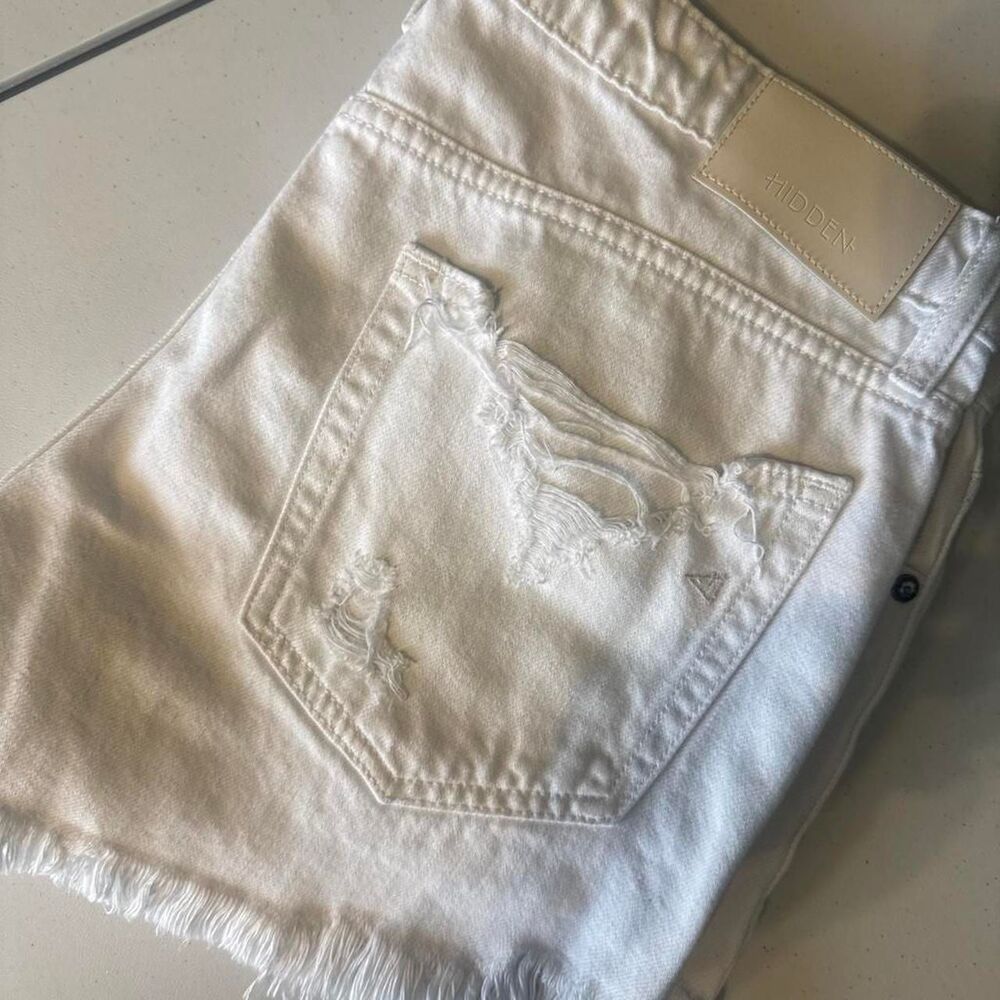 Hidden Women's White Shorts